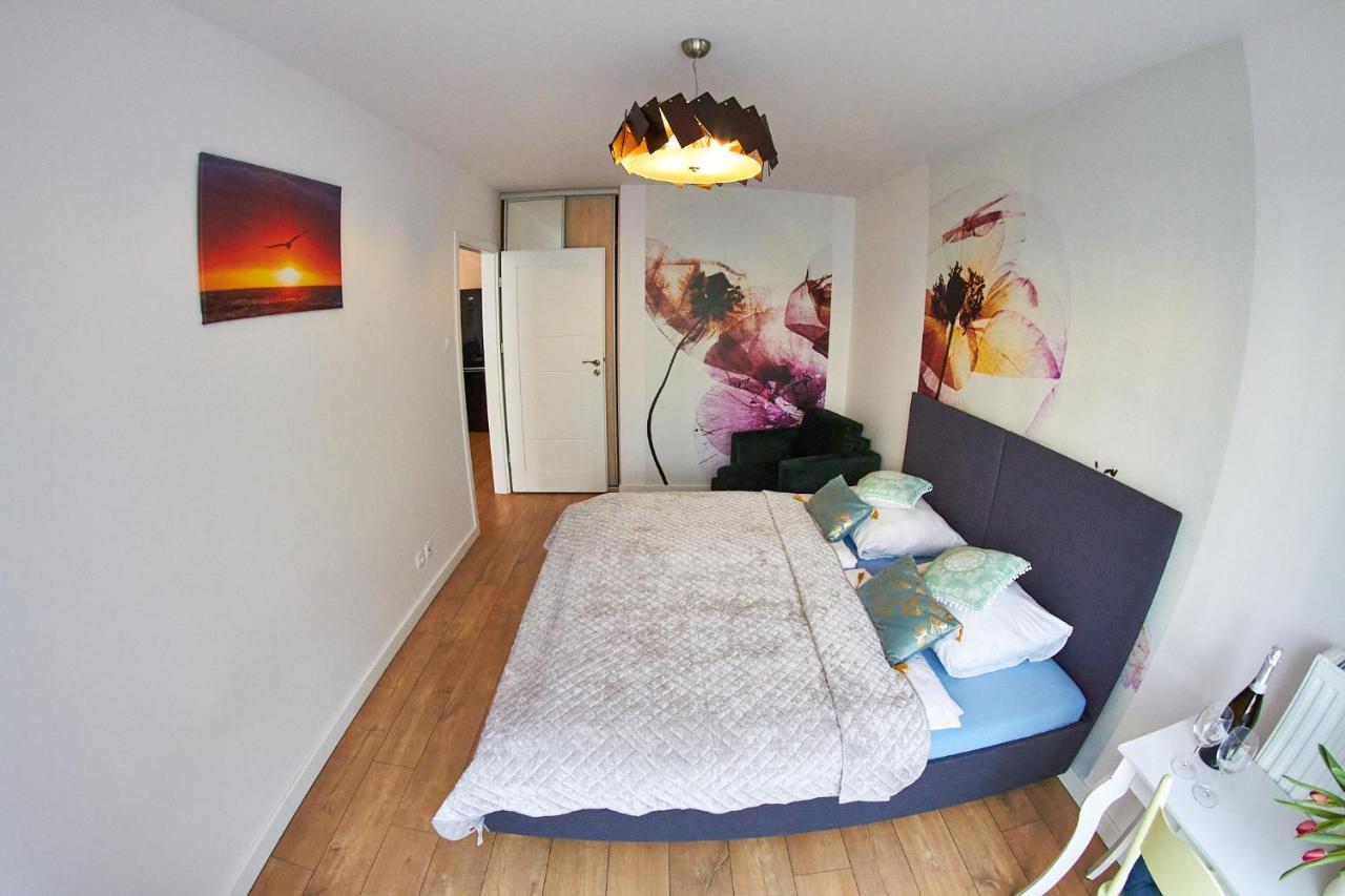 Apartamentyprzymorzu Baltycki Z Miejscem Postojowym I Ogrodkiem Kolobrzeg Luaran gambar
