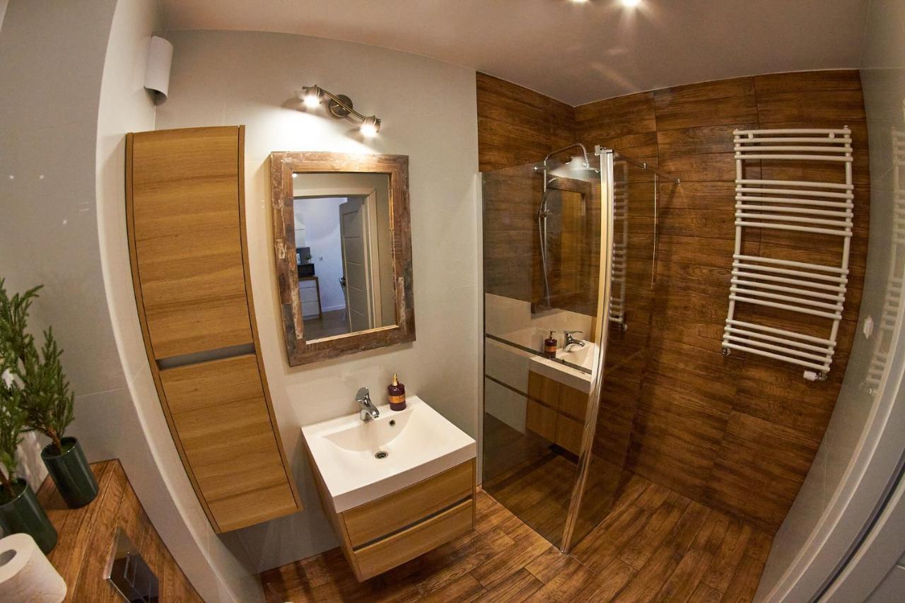 Apartamentyprzymorzu Baltycki Z Miejscem Postojowym I Ogrodkiem Kolobrzeg Luaran gambar
