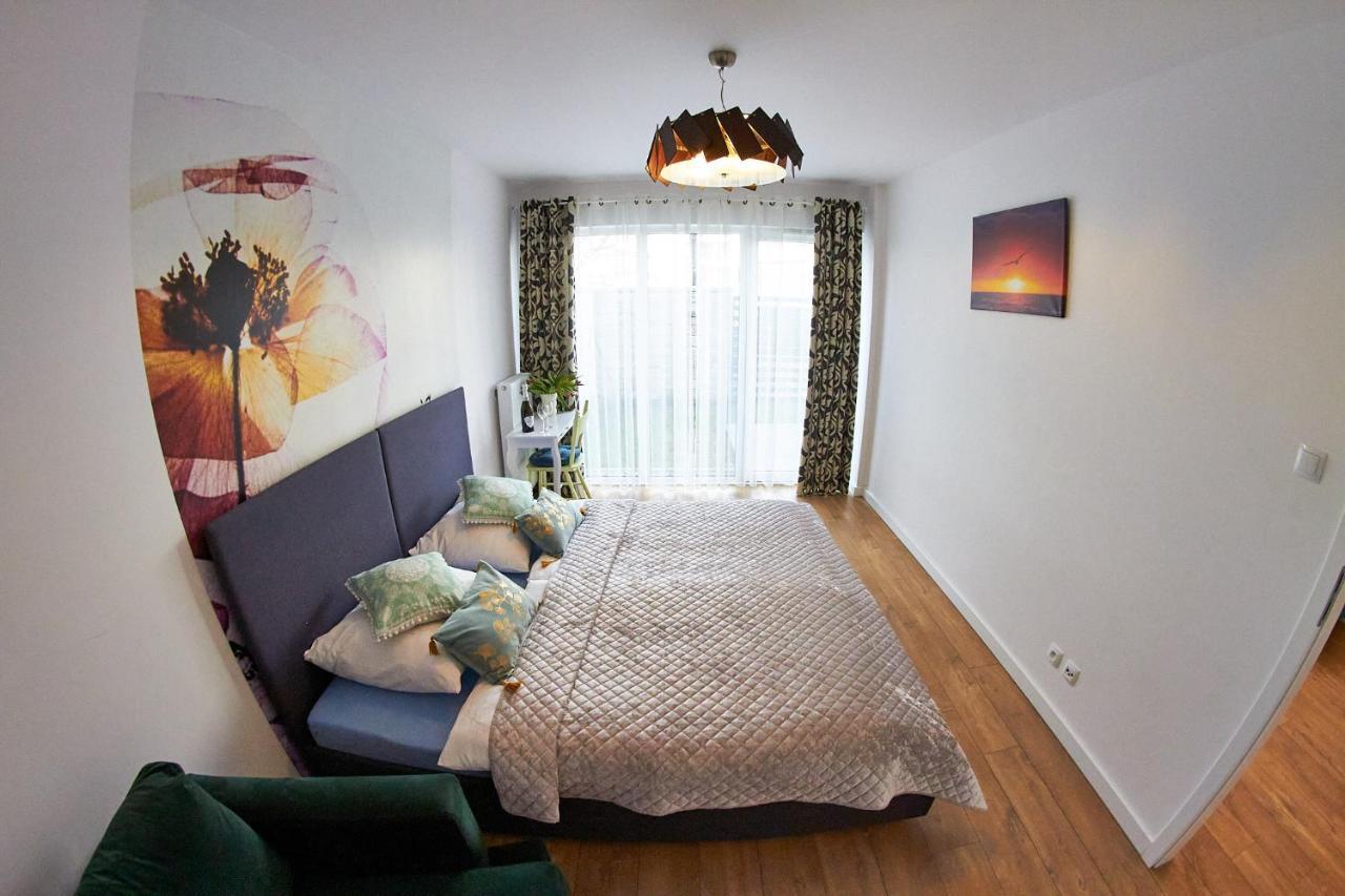 Apartamentyprzymorzu Baltycki Z Miejscem Postojowym I Ogrodkiem Kolobrzeg Luaran gambar