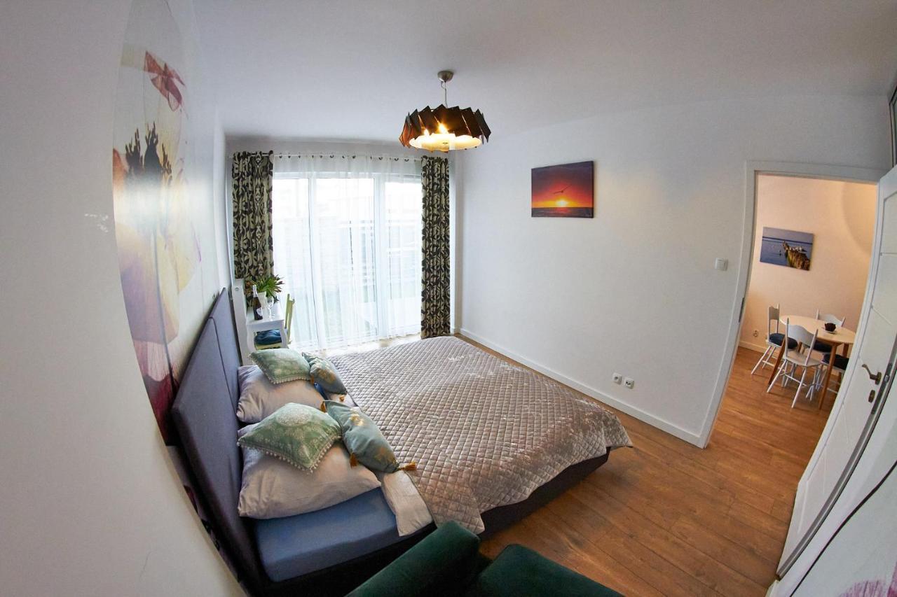 Apartamentyprzymorzu Baltycki Z Miejscem Postojowym I Ogrodkiem Kolobrzeg Luaran gambar