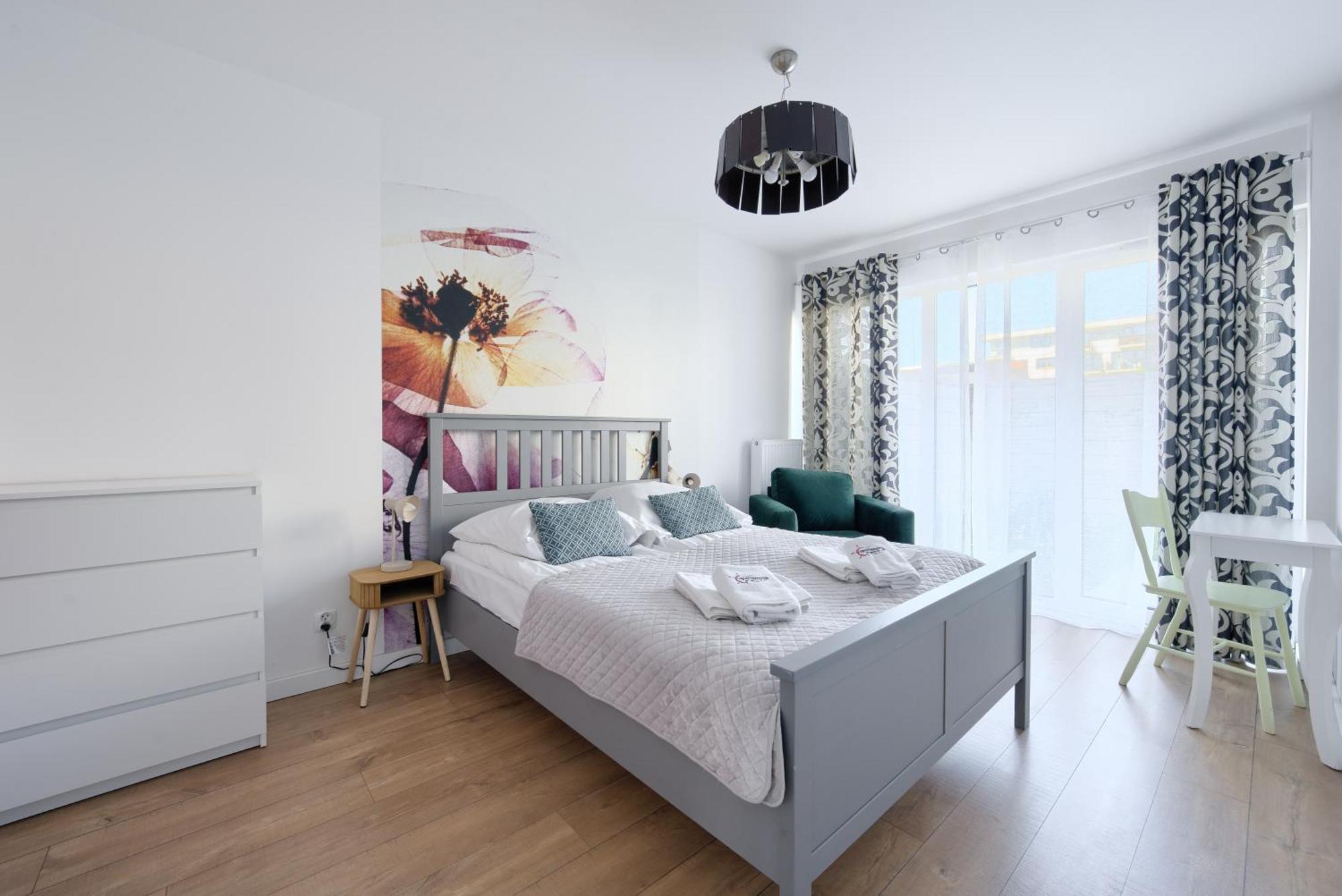 Apartamentyprzymorzu Baltycki Z Miejscem Postojowym I Ogrodkiem Kolobrzeg Luaran gambar